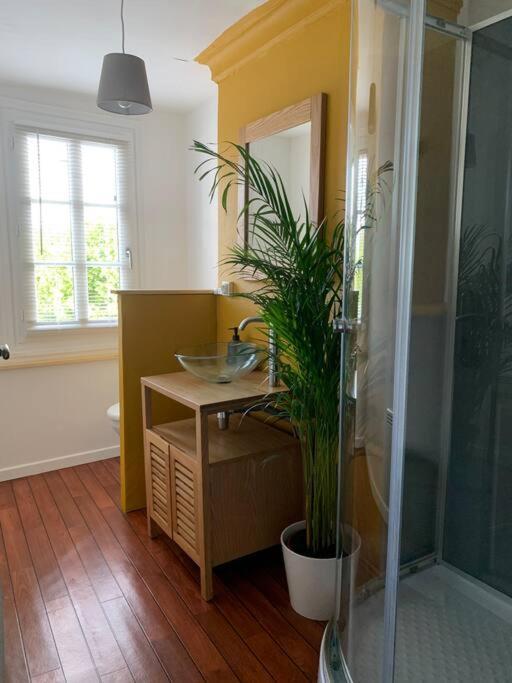 Gite La Petite Maison Guîtres Eksteriør billede