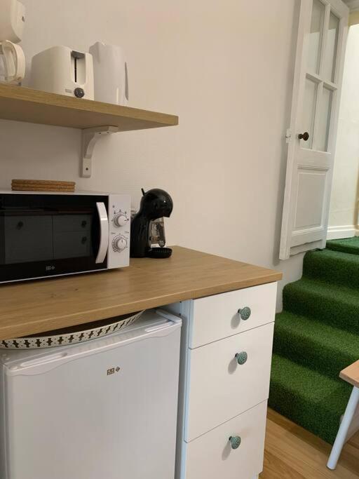 Gite La Petite Maison Guîtres Eksteriør billede
